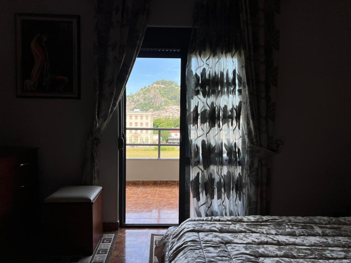 Entire Apartment Castle View Берат Экстерьер фото